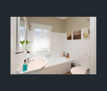 3 Bedroom Home with Plenty to offer - Photo 3