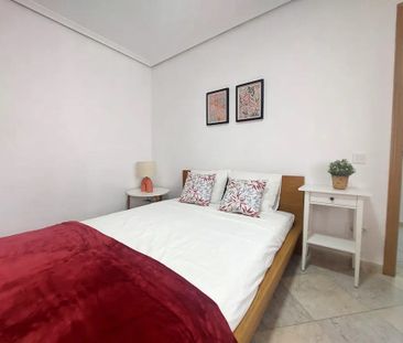 Calle Sanz Raso, Madrid, Community of Madrid 28038 - Photo 6