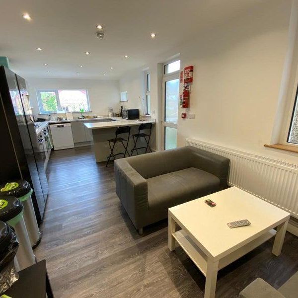 1 bedroom in a house share to rent - Photo 1