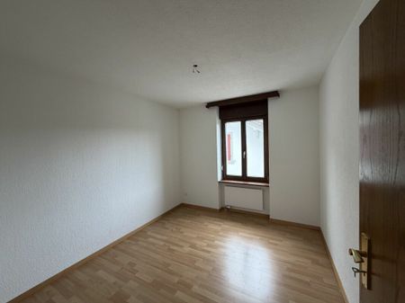 Charming residential building in a central location (350 m from the Schaffhausen train station) - Photo 4