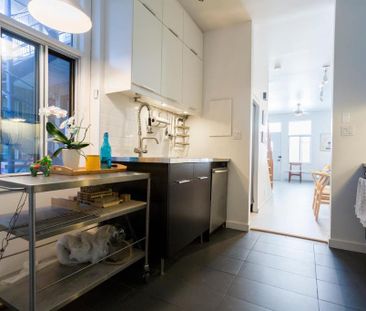 2-bed 1 bath townhouse in the Plateau; appliances included - Photo 1