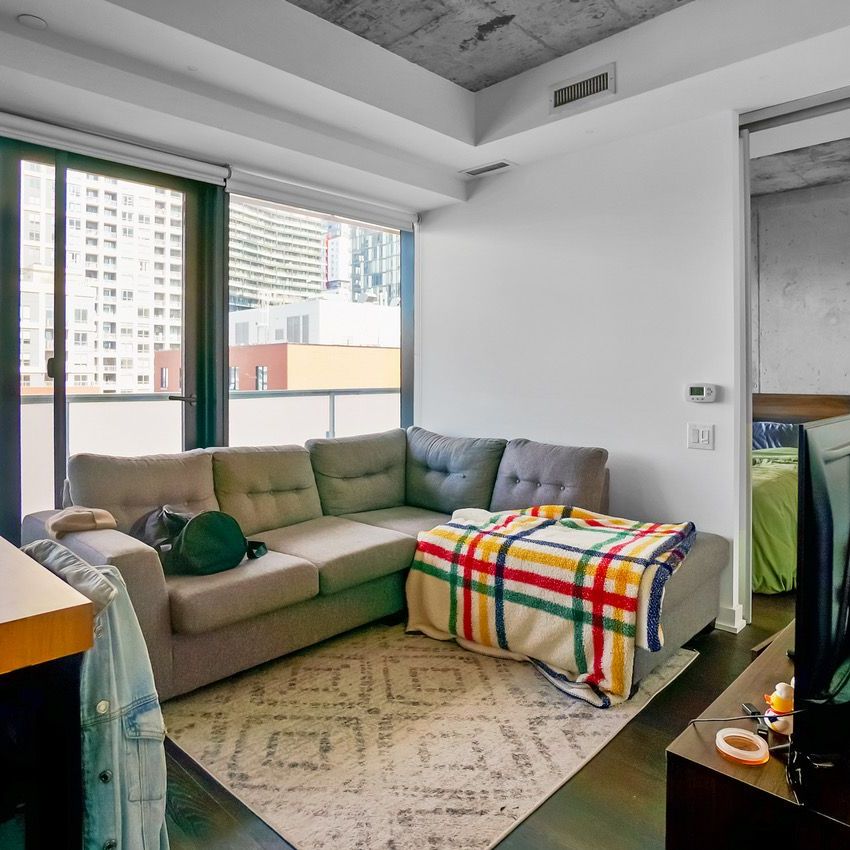 For Lease - 11 Charlotte Street Unit# 1405, Toronto, Ontario - Photo 1