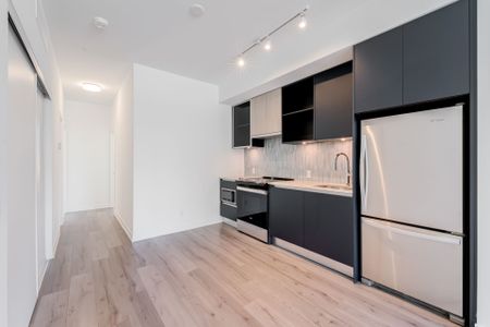 For Lease - 3020 Trailside Drive Unit# 131, Oakville, Ontario - Photo 3