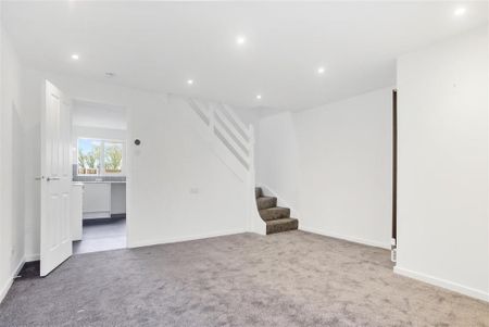 4 bedroom terraced house to rent - Photo 5