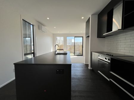 BRAND NEW - KAPITI TOWNHOUSE - Photo 3