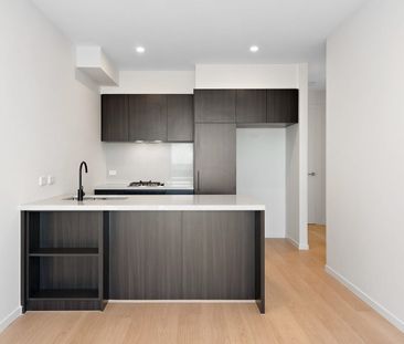 Contemporary Living Across Two Levels - Photo 5