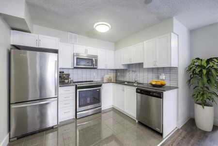 Dufferin Crossing - Photo 4