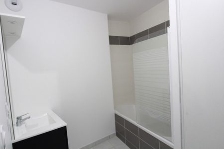 Location Appartement 2 pièces 46m² ST HERBLAIN 44800 - Photo 5