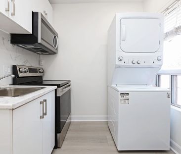 For Lease - 952 Queen Street, Toronto, Ontario - Photo 3