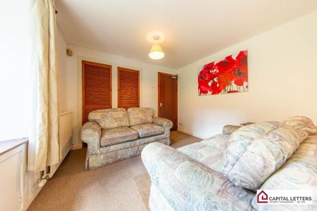 3 bedroom flat to rent - Photo 2