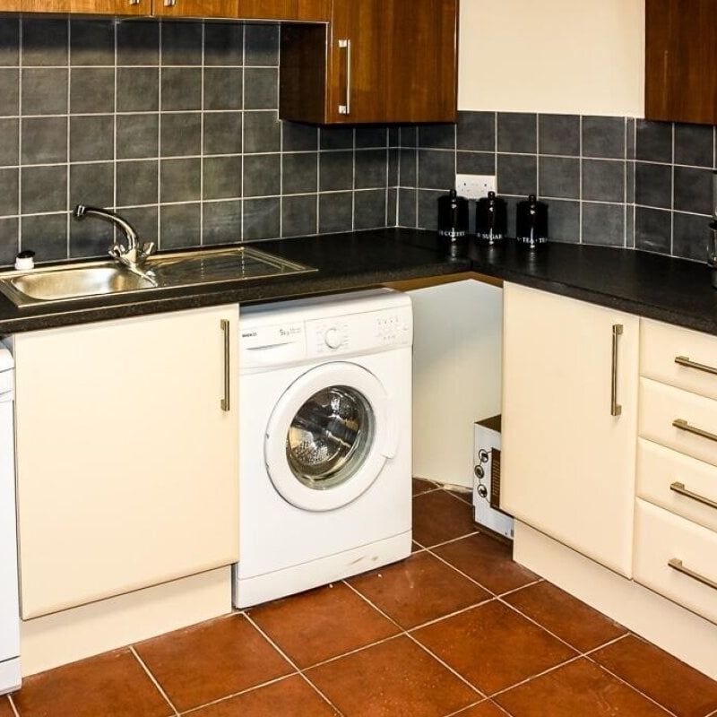 Room in a Shared House, Cardigan Lane, LS4 - Photo 1