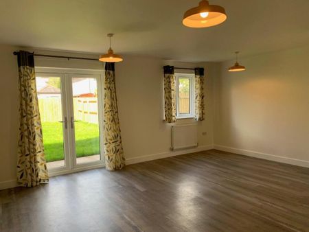 3 bedroom semi-detached house to rent - Photo 5