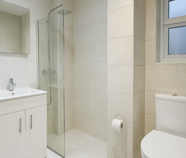 1 bedroom in a house share to rent - Photo 3