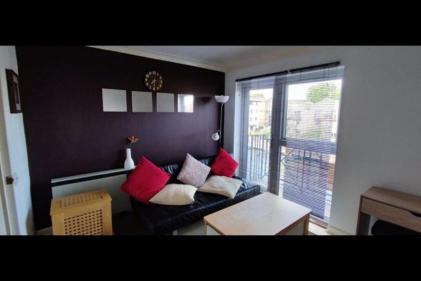 1 Bed Flat, Whiteadder Way, E14 - Photo 1