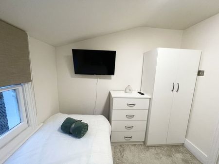 Room in a Shared Flat, Agamemnon Road, NW6 - Photo 5