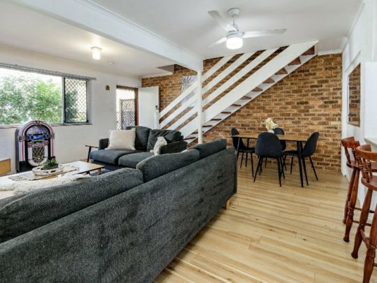 TOWNHOUSE IN BELLARA - NOTE: UNFURNISHED - Photo 1