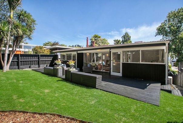 Renovated 3 Bedroom Home in Remuera - Photo 1