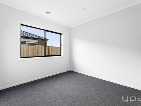 Brand New Family Home! - Photo 1