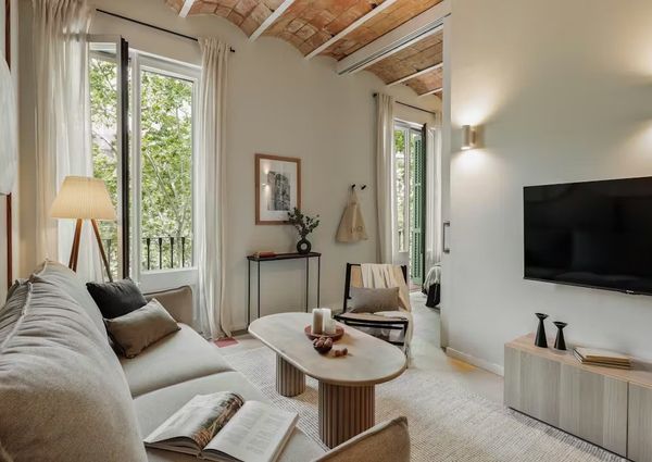 Ronda de Sant Pere, Barcelona, Catalonia 08010