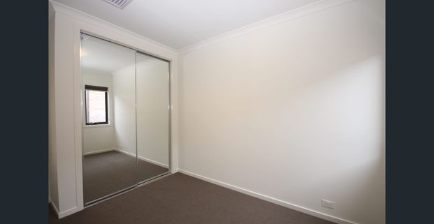 Spacious and light filled family home. - Photo 1