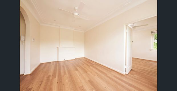 CONTEMPORARY TWO-BEDROOM ART DECO APARTMENT WITH AN ABUNDANCE OF LIGHT! - Photo 1