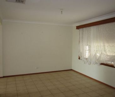 15 Dane Avenue, Bell Post Hill - Photo 2