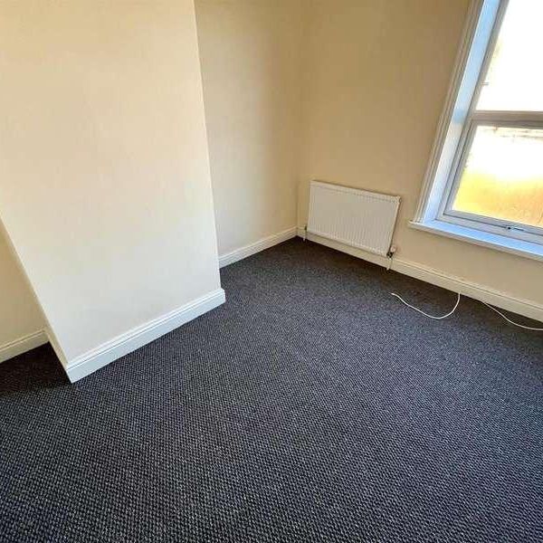 Chaster Street, Batley, WF17 - Photo 1