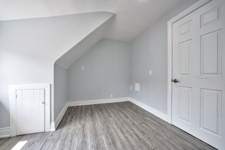 For Lease - 108 Victoria Avenue Unit# UPPER, Hamilton, Ontario - Photo 2