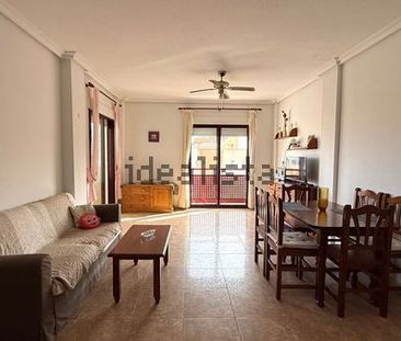 Alquiler de piso en Calle del Mar - Photo 1