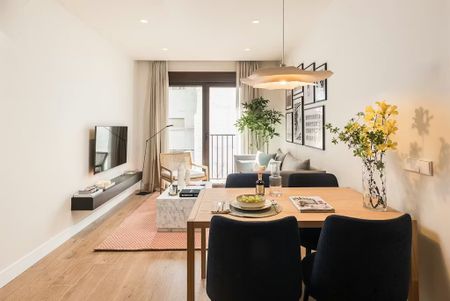 Calle de la Farmacia, Madrid, Community of Madrid 28004 - Foto 2