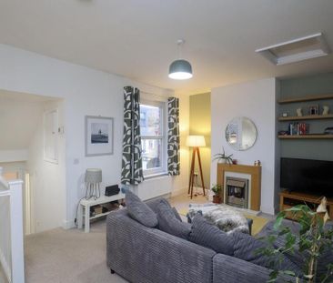 2 bedroom maisonette to rent - Photo 3