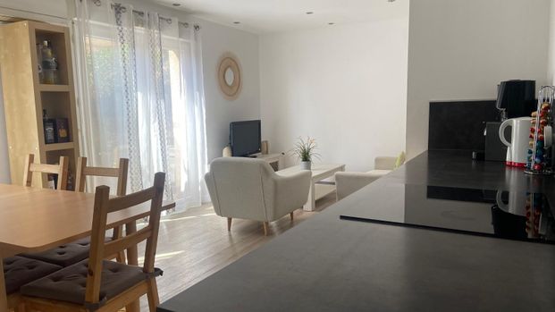 Location Appartement 3 pièces 58m² LES ANGLES 30133 - Photo 1