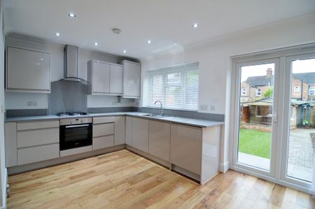 4 bedroom house to rent - Photo 2