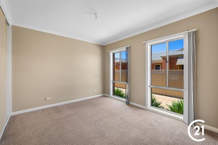 Modern Townhouse - Photo 4