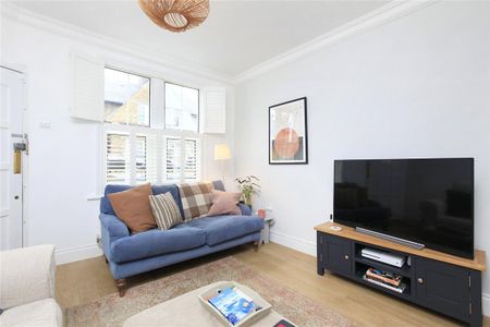 2 bedroom house in Tooting - Photo 2