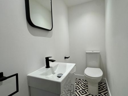 Room 6, Angerstein Road, Portsmouth - Photo 2