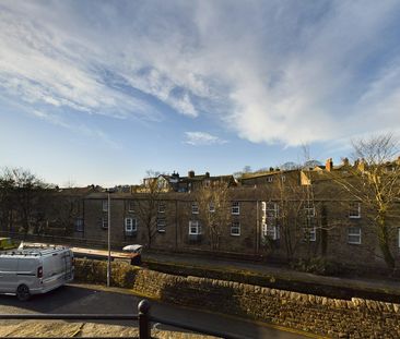 Town house to rent on - Photo 5