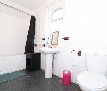 Whitchurch Road, Heath - Photo 6