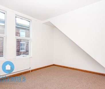 3 bed Mid Terraced House for Rent - Photo 4