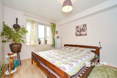 Burnt Ash Hill, London, SE12 - Photo 5