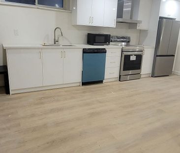 For Lease - 127 Harrison Drive, Newmarket, Ontario - Photo 1
