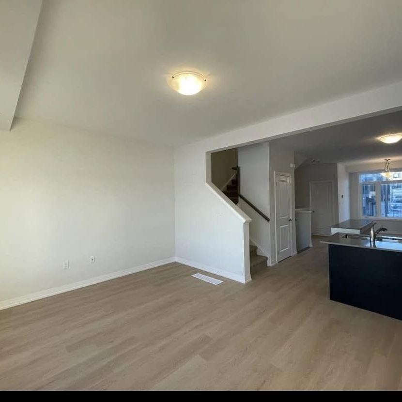 Three bedroom townhouse for rent Cambridge - Photo 1