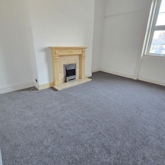 Albion Road, Scarborough - Photo 1