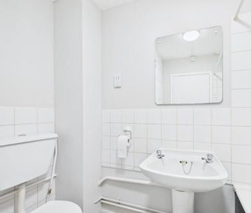 1 Bed Flat, Grosvenor Road, SO17 - Photo 2