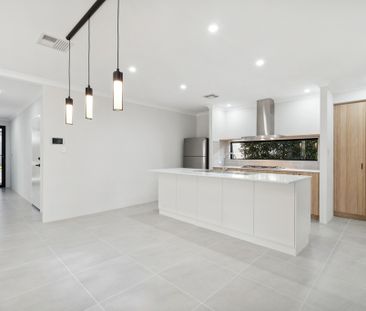 16 Quartz Road, Treeby WA 6164 - Photo 6