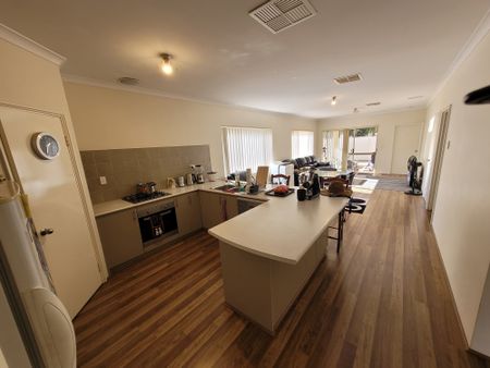 Cloverdale - Photo 2