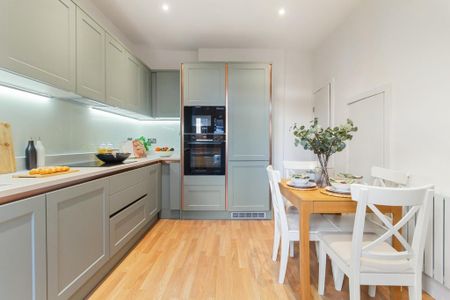 3 bedroom maisonette to rent - Photo 3
