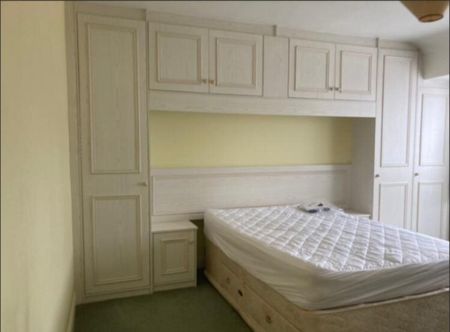 3 Bed Semi-Detached House, Kelso Gardens, LS2 - Photo 3