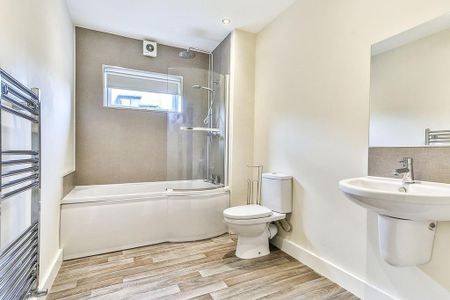 2 bedroom apartment to rent - Photo 4