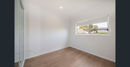 Near new street frontage 2 bedroom granny flat - Photo 3
